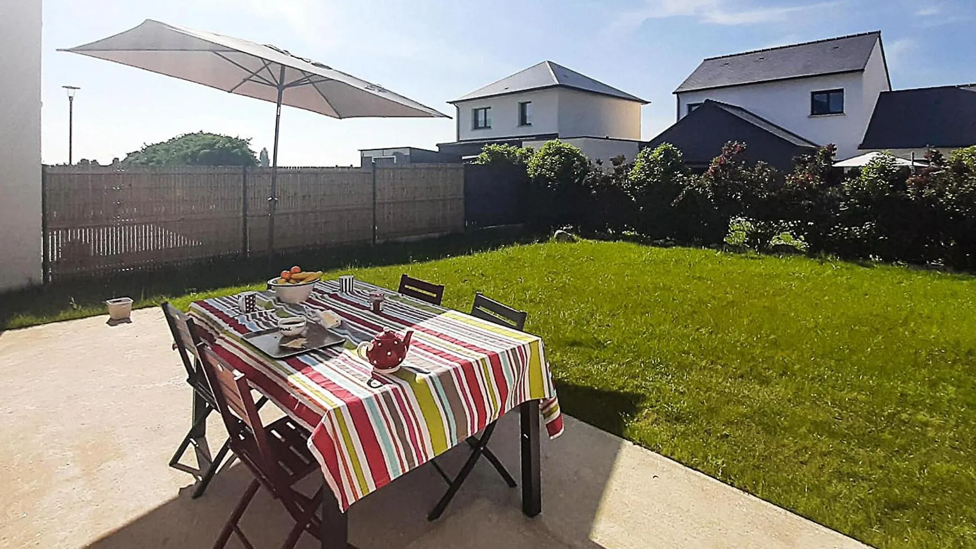 Holiday home Maison Moderne Proche Plage Saint-Coulomb