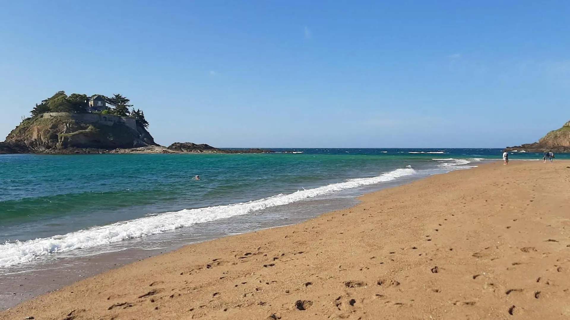 Holiday home Maison Moderne Proche Plage Saint-Coulomb